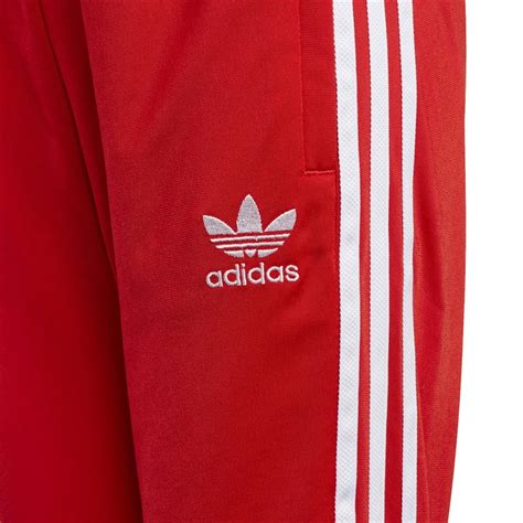 Rote adidas T